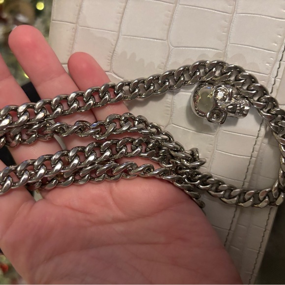 Alexander McQueen Small Skull White Crocodile-Embossed Leather Crossbody Bag - Picture 12 of 12